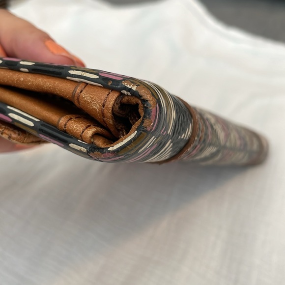 Fossil | Ellis clutch neutral multi wallet - Picture 7 of 9